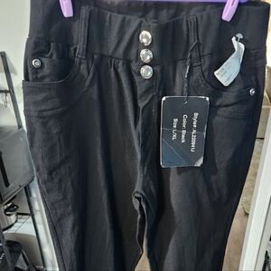 Black Garment with Hang Tag — Color: Black, Size L/XL
